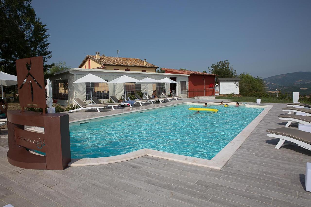 Agriturismo Le Capannacce Urbania Eksteriør billede