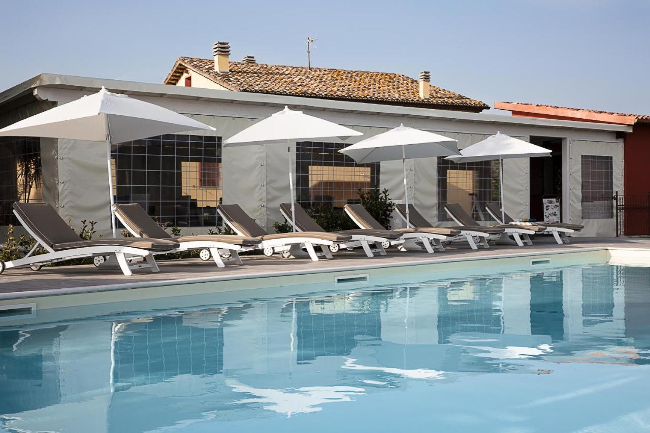 Agriturismo Le Capannacce Urbania Eksteriør billede