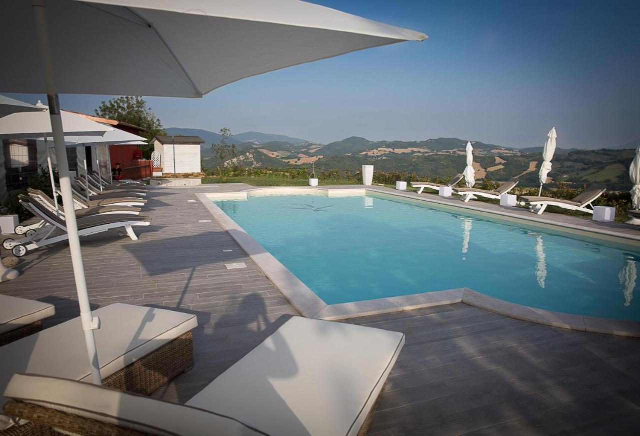 Agriturismo Le Capannacce Urbania Eksteriør billede