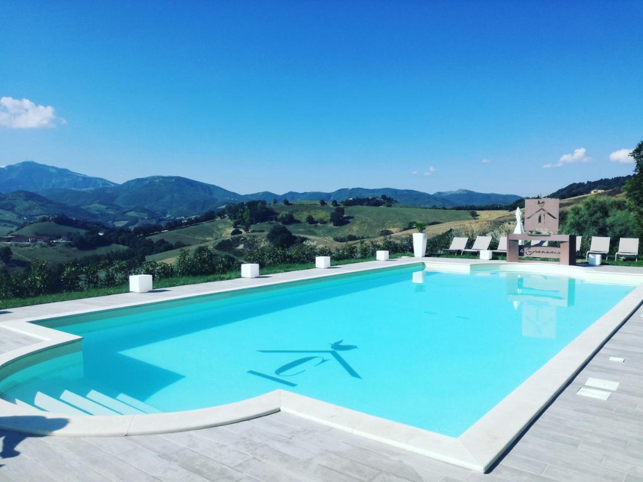 Agriturismo Le Capannacce Urbania Eksteriør billede