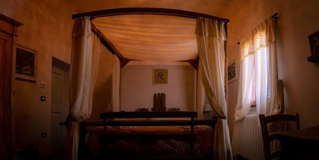 Agriturismo Le Capannacce Urbania Eksteriør billede